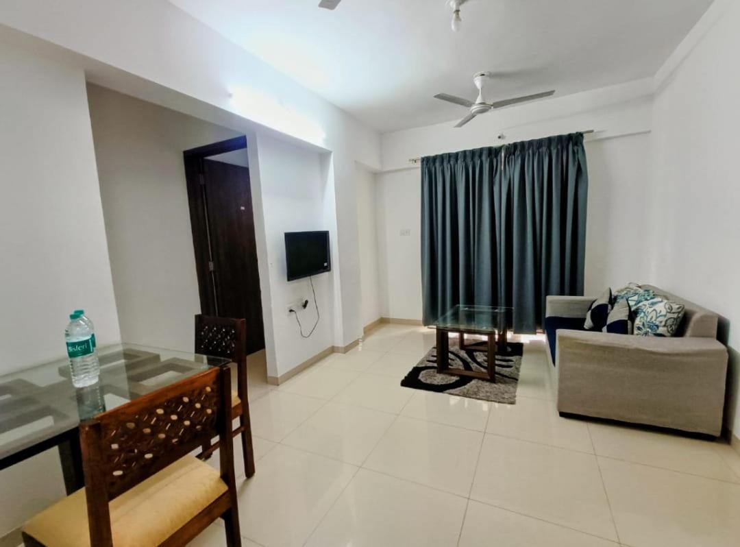 פונה Ornate Service Apartments מראה חיצוני תמונה